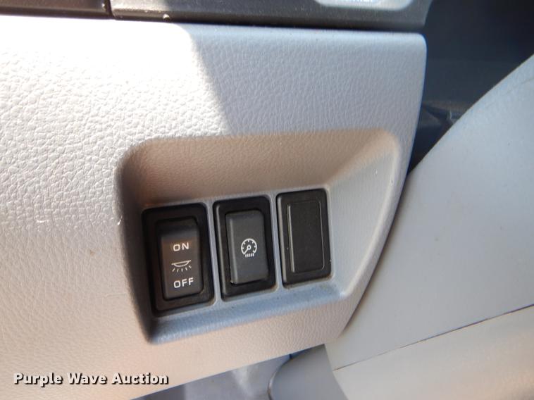 image for item EI9174 2008 Mitsubishi FUSO flatbed truck