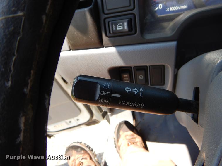 image for item EI9174 2008 Mitsubishi FUSO flatbed truck