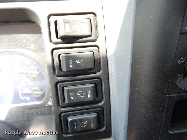 image for item EI9174 2008 Mitsubishi FUSO flatbed truck