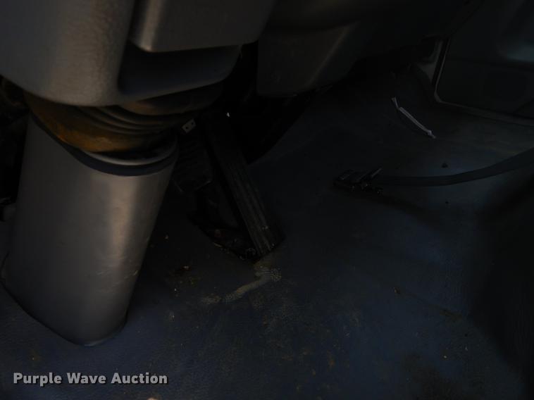 image for item EI9174 2008 Mitsubishi FUSO flatbed truck