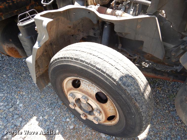 image for item EI9174 2008 Mitsubishi FUSO flatbed truck