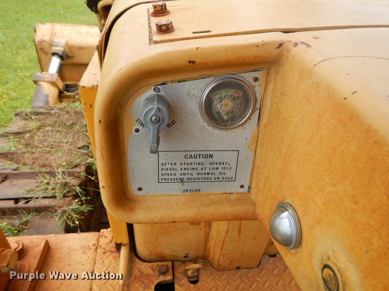 image for item EI9175 Caterpillar D6C dozer