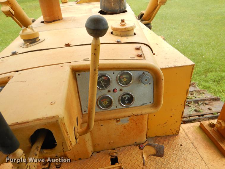 image for item EI9175 Caterpillar D6C dozer