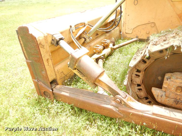 image for item EI9175 Caterpillar D6C dozer