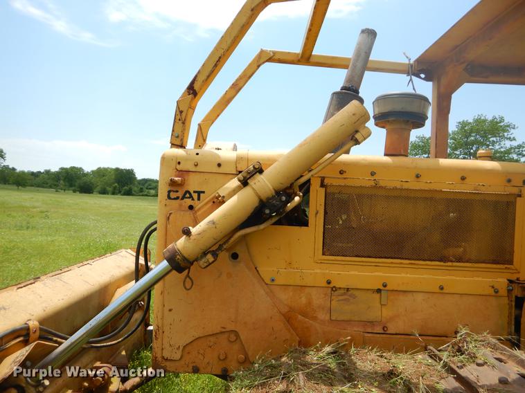 image for item EI9175 Caterpillar D6C dozer