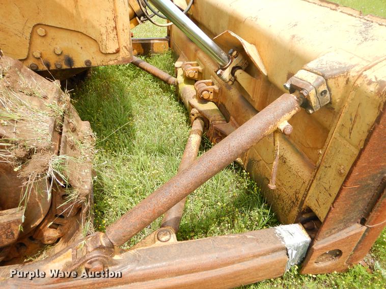 image for item EI9175 Caterpillar D6C dozer