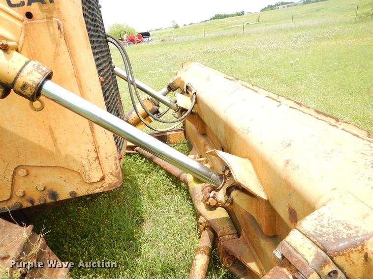 image for item EI9175 Caterpillar D6C dozer