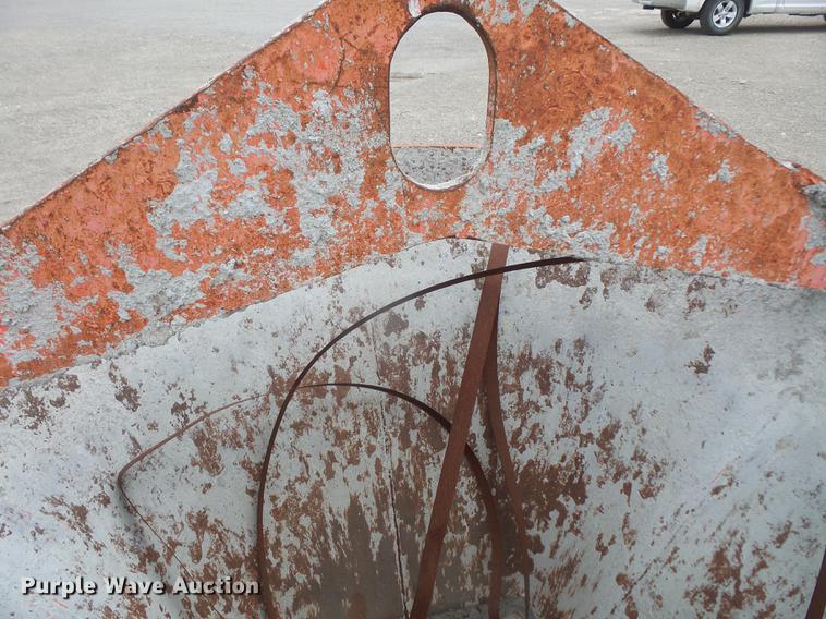 image for item EJ9407 Concrete bucket