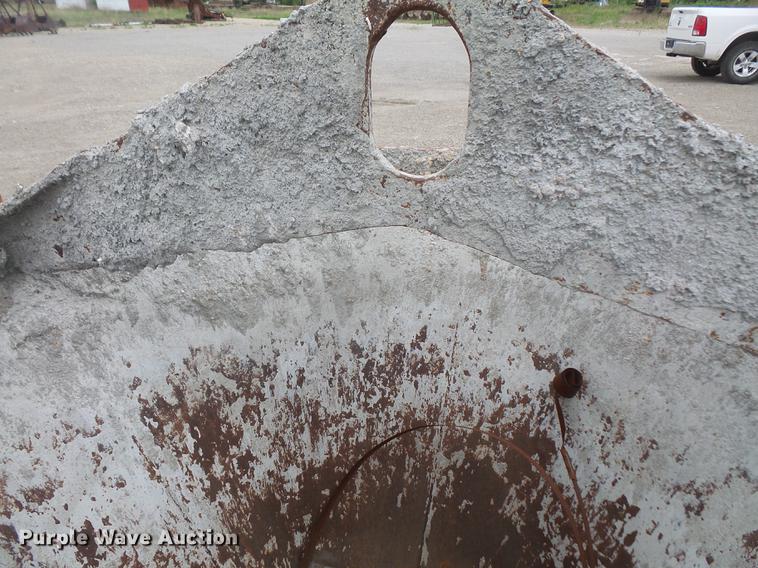 image for item EJ9408 Concrete bucket