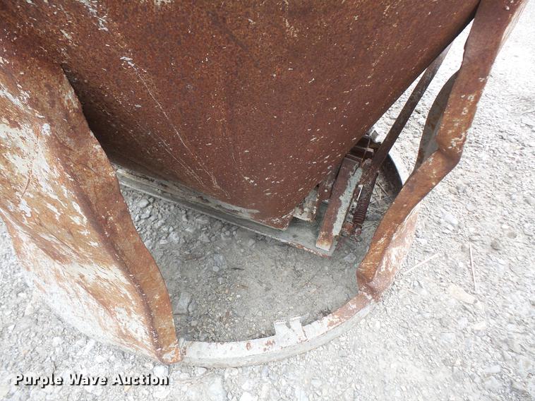 image for item EJ9409 Concrete bucket