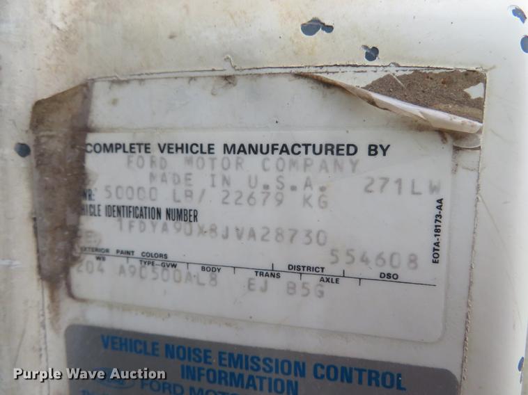 image for item EJ9576 1988 Ford LTL9000 semi truck