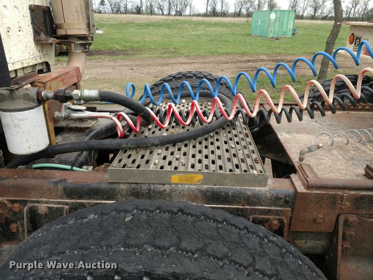 image for item EJ9577 1986 Load King 1401-4660 equipment trailer