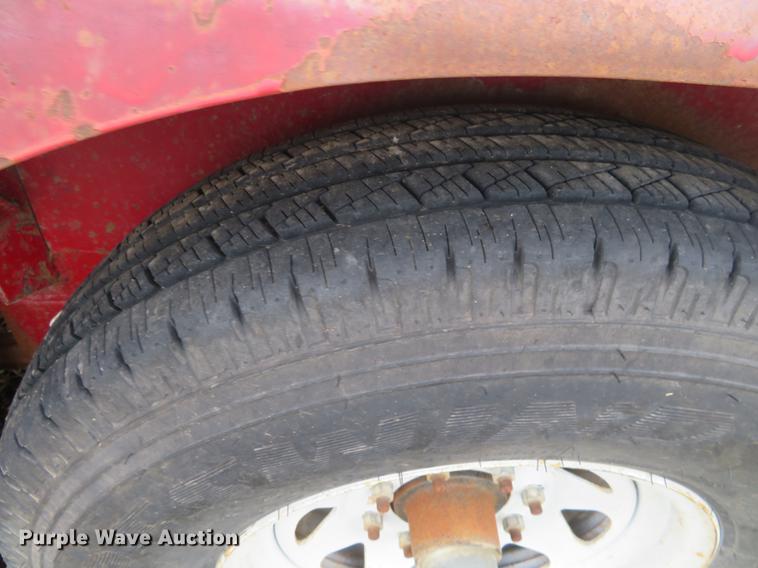 image for item EJ9578 2009 Branson tilt deck utility trailer