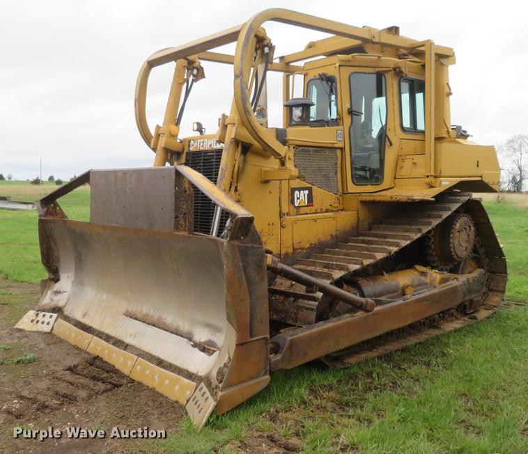 image for item EJ9580 Caterpillar D7H dozer