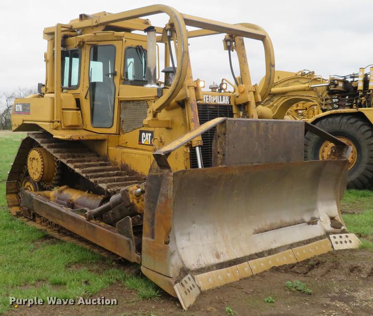 image for item EJ9580 Caterpillar D7H dozer