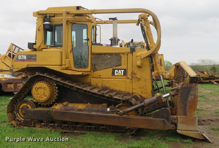 image for item EJ9580 Caterpillar D7H dozer
