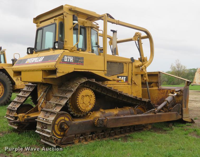 image for item EJ9580 Caterpillar D7H dozer