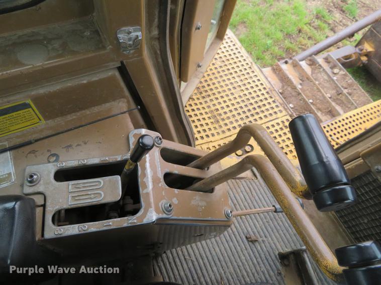 image for item EJ9580 Caterpillar D7H dozer