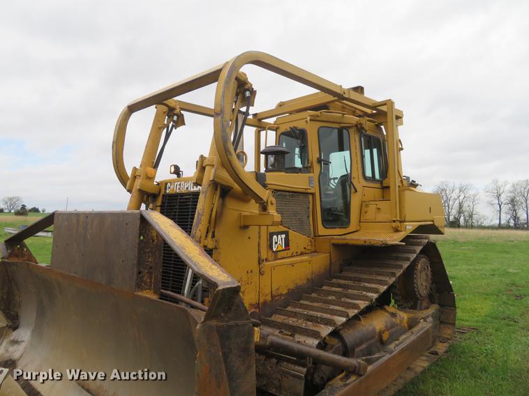 image for item EJ9580 Caterpillar D7H dozer