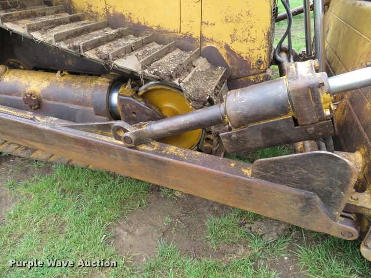 image for item EJ9580 Caterpillar D7H dozer