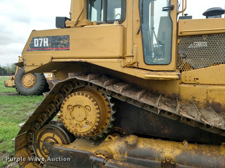 image for item EJ9580 Caterpillar D7H dozer