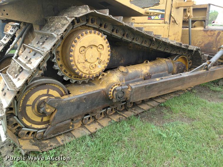 image for item EJ9580 Caterpillar D7H dozer