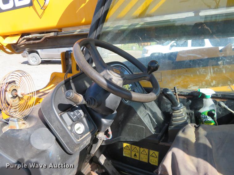 image for item EJ9583 2013 JCB 509-42 telehandler