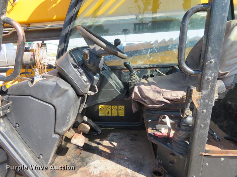 image for item EJ9583 2013 JCB 509-42 telehandler
