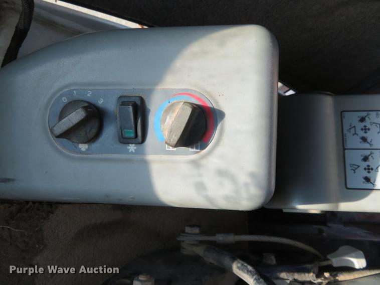 image for item EJ9585 2007 Bobcat 337G mini excavator