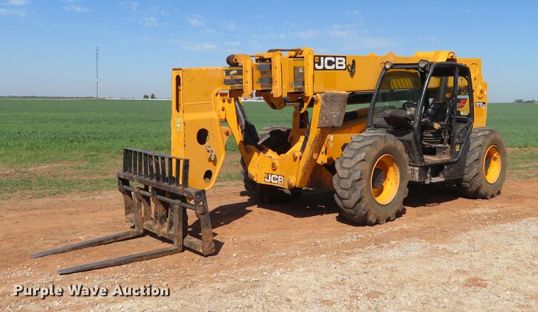 image for item EJ9586 2012 JCB 510-56 telehandler