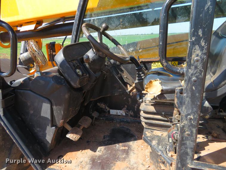 image for item EJ9586 2012 JCB 510-56 telehandler