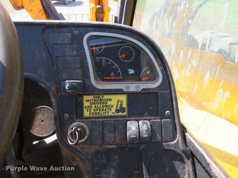 image for item EJ9586 2012 JCB 510-56 telehandler