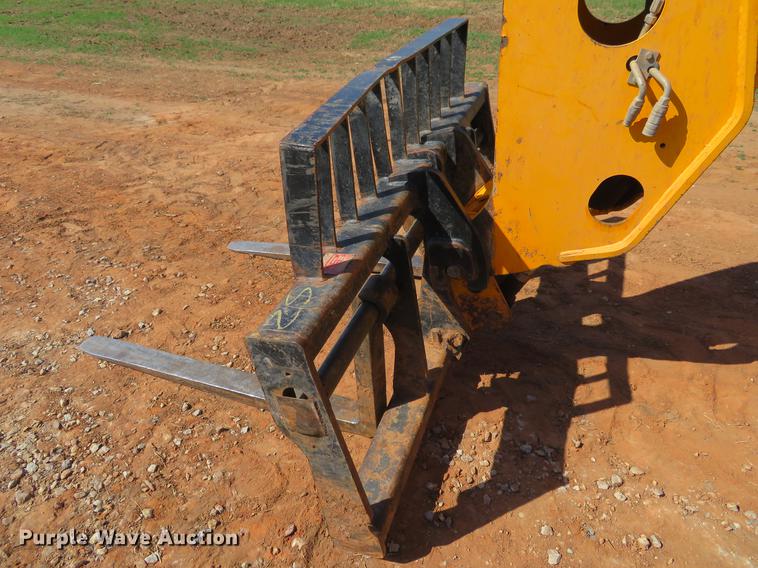 image for item EJ9586 2012 JCB 510-56 telehandler