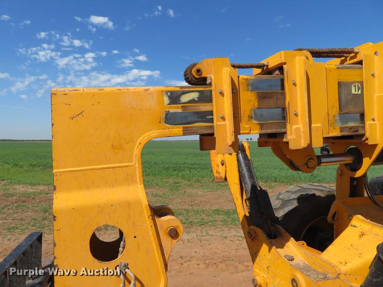 image for item EJ9586 2012 JCB 510-56 telehandler