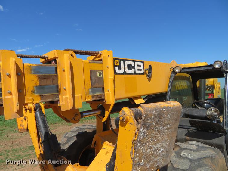 image for item EJ9586 2012 JCB 510-56 telehandler