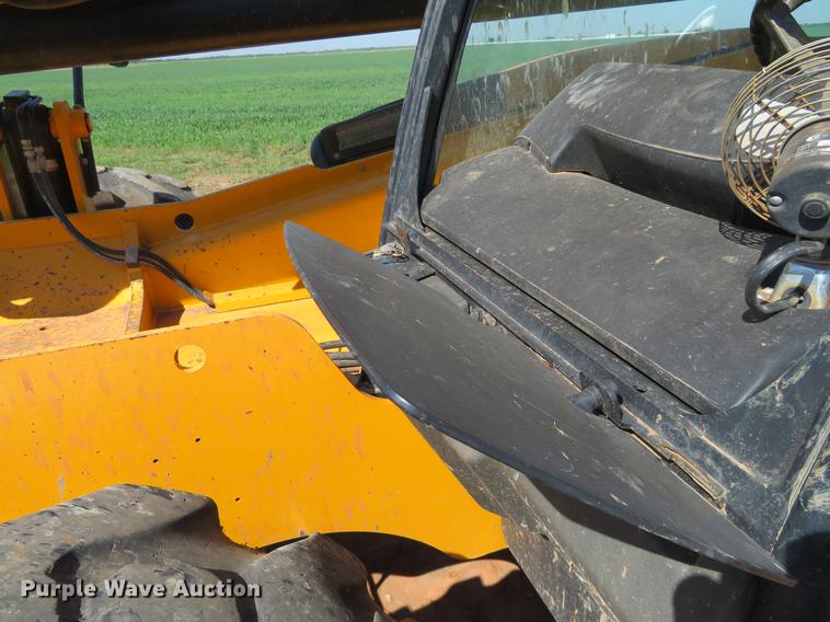 image for item EJ9586 2012 JCB 510-56 telehandler