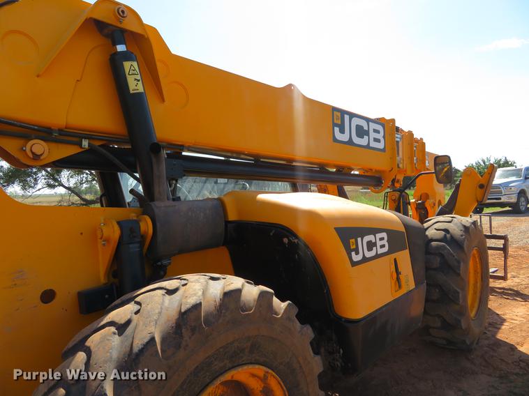 image for item EJ9586 2012 JCB 510-56 telehandler