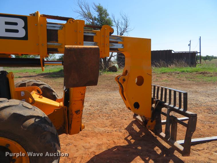image for item EJ9586 2012 JCB 510-56 telehandler
