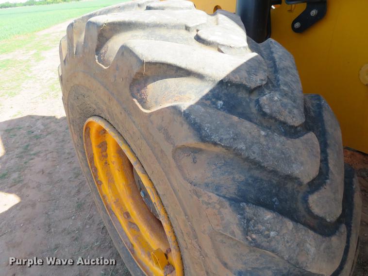 image for item EJ9586 2012 JCB 510-56 telehandler