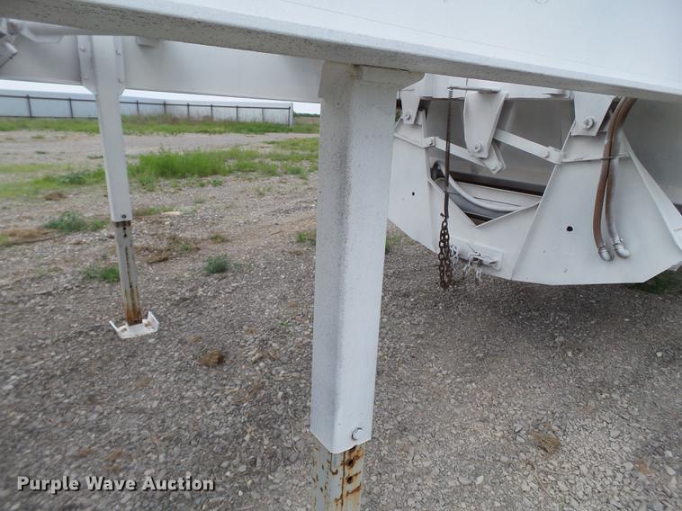 image for item EN9559 1981 Multech bottom dump trailer