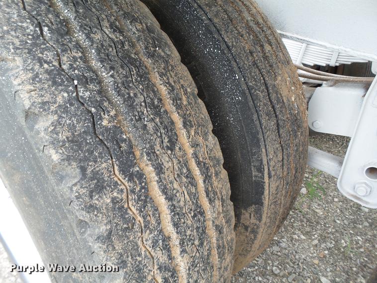 image for item EN9559 1981 Multech bottom dump trailer