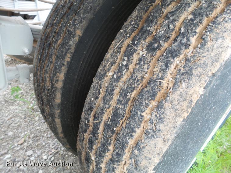 image for item EN9559 1981 Multech bottom dump trailer