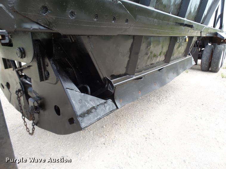image for item EN9561 1990 Freuhauf DES-M2-M20/90A bottom dump trailer