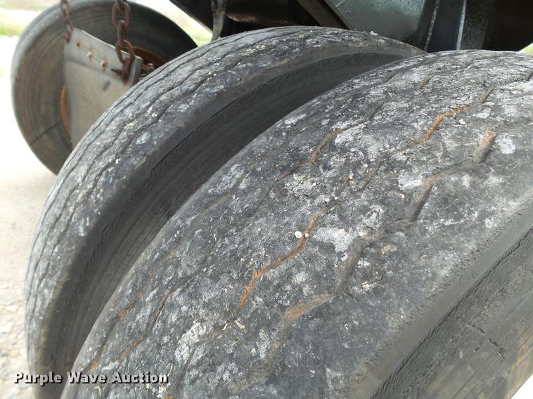 image for item EN9561 1990 Freuhauf DES-M2-M20/90A bottom dump trailer