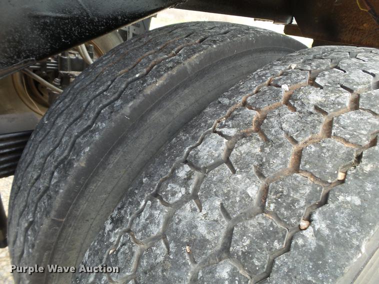 image for item EN9561 1990 Freuhauf DES-M2-M20/90A bottom dump trailer