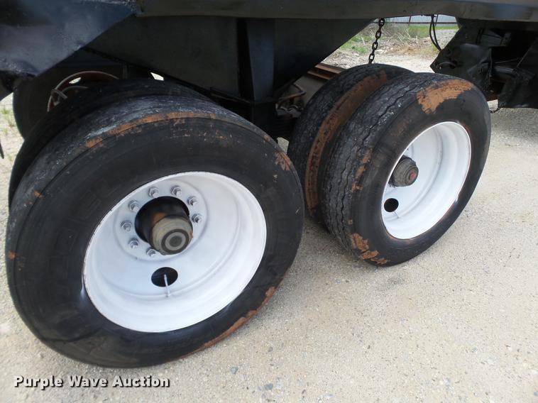 image for item EN9561 1990 Freuhauf DES-M2-M20/90A bottom dump trailer