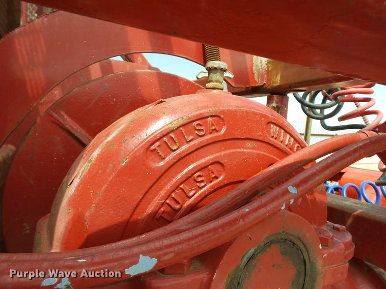 image for item EN9562 1990 International F-9370 semi truck