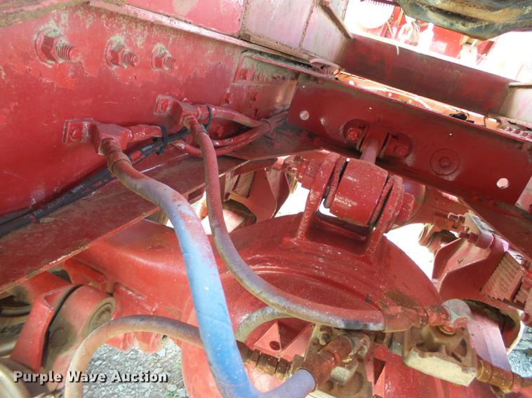 image for item EN9562 1990 International F-9370 semi truck