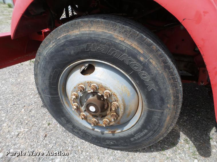 image for item EN9562 1990 International F-9370 semi truck