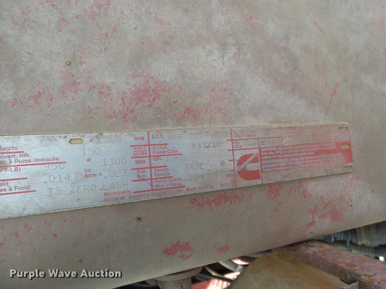 image for item EN9562 1990 International F-9370 semi truck